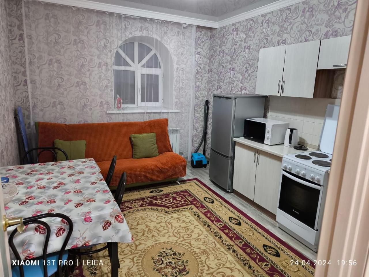 Уютная Квартира Комфорт Класса76 Akmola Esterno foto